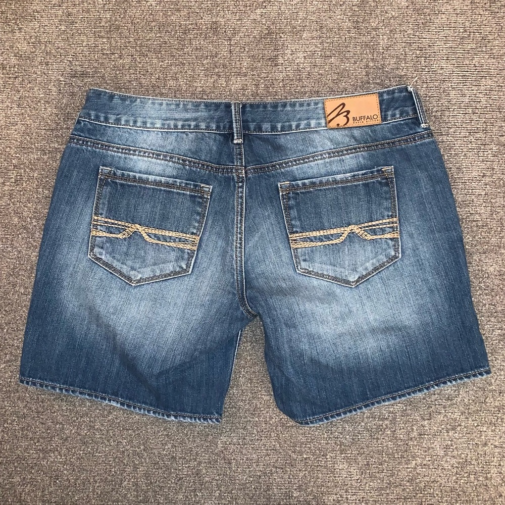 Buffalo Shorts - Picture 2 of 9